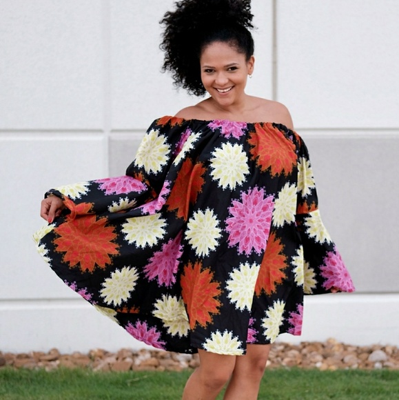 Off-Shoulder Authentic African Dress - Picture 3 of 4